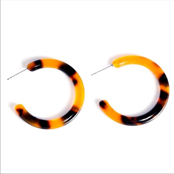 NEW Acrylic Hoop Tortoise Earrings - Picture 2 of 3